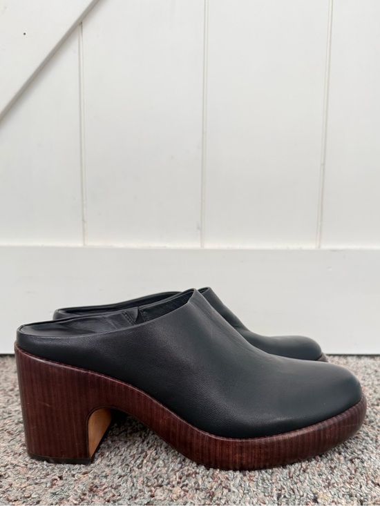 Vince Shoes - Vince Navina Platform clog size 9
